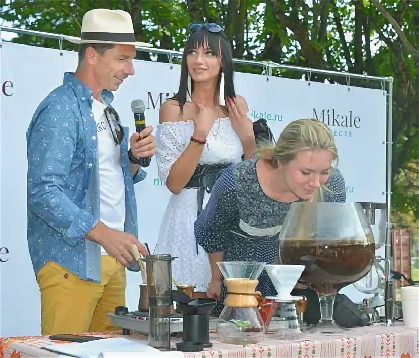 Mikale брянск кофейня. Mikale кофе. Кофе микале владелец. Микале кофейня брянск. Микале 80 20.