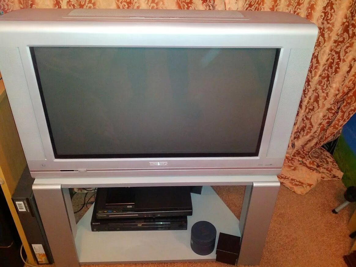 Телевизор серый 32. Телевизоры ЭЛТ Филипс 32. Philips 32pw9588. Philips 32pw9509. Телевизор Philips Pixel Plus 32 дюйма.