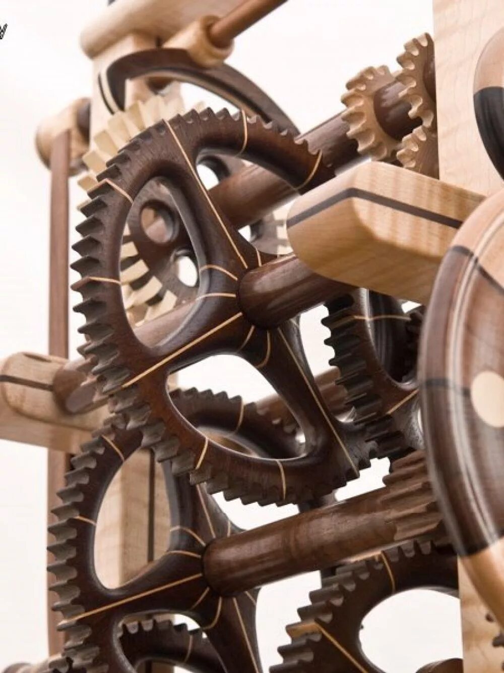 Часы из дерева. Механизмы из дерева. Необычные механизмы. Часы из дерева с механизмом. Механизм деревянных часов.