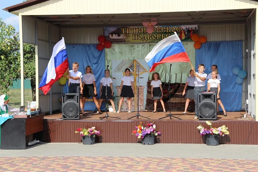 НЛО прилетело и украло описание.