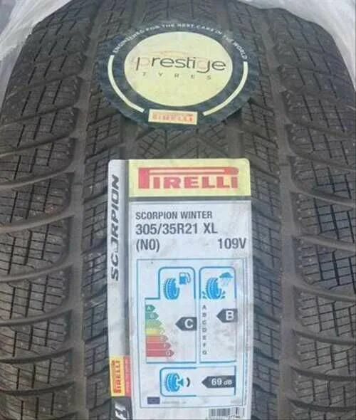 275 40 r21 купить. Автомобильная шина Pirelli Scorpion Winter 305/35 r21 109v зимняя. Разный рисунок на шинах Пирелли Скорпион винте. Шины Пирелли Скорпион 185 75 r16 на ниву цена.