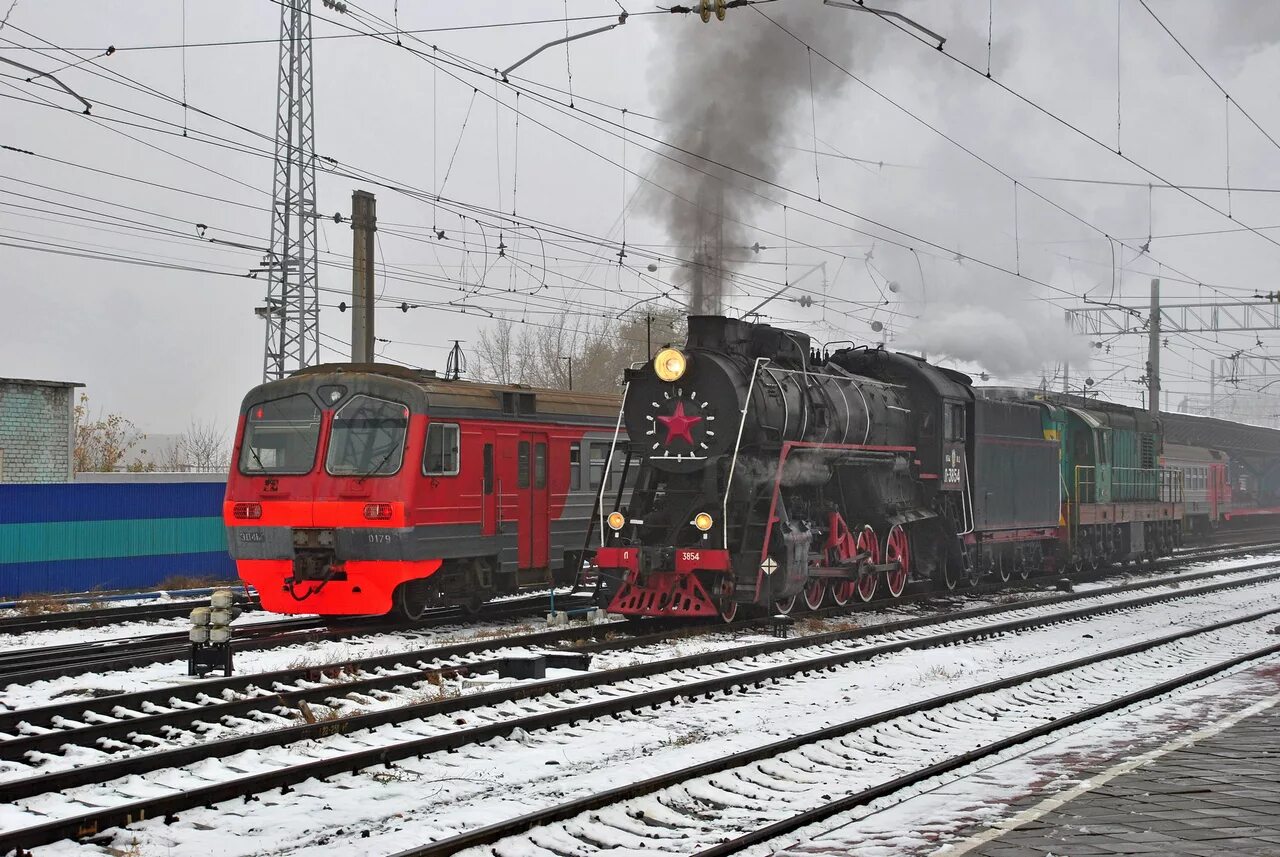 Депо кинель красивые фотографии. Вокзал рязань 1 и перрон. Депо кинель. Депо кинель черкассы. Локомотивное депо самара.
