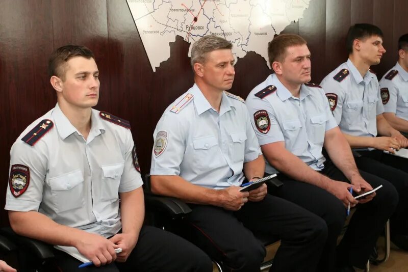 Евгений куцуров фото Сотрудники Центра лицензионно-разрешительной работы МВД Хакасии отмечают 47 лет