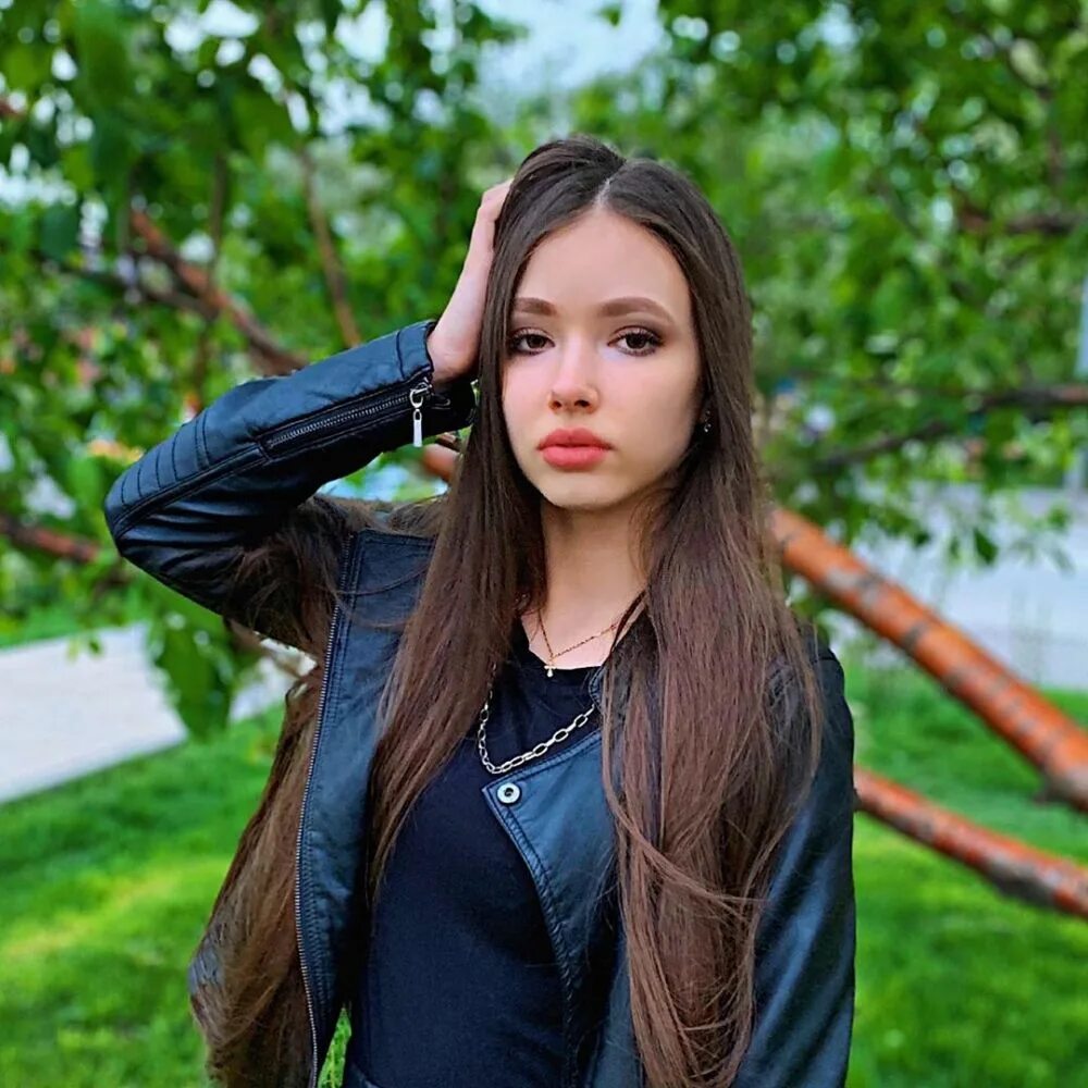 Как сейчас живет девушка. Мария ильюхина. мария ильюхина сейчас 2025. мария ильюхина актриса. мария ильюхина 2025.