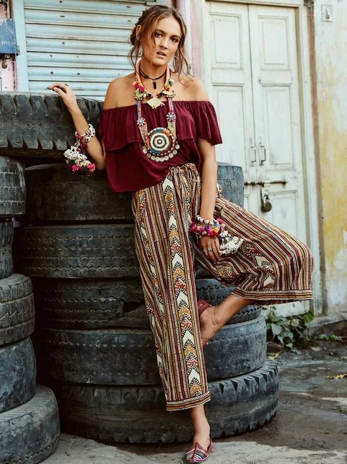 Стиль бохо шик 2022. Бохо 2024. Джипси цыганский стиль. Девушка в платье летнем. Макси.