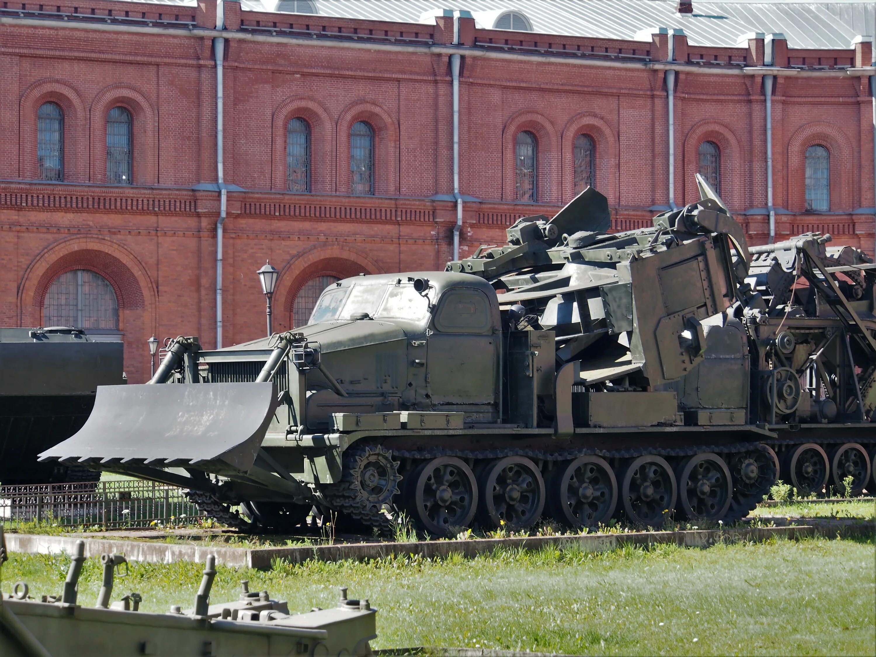 Мдк-2 инженерная техника. 2003. Что такое безопасная эксплуатация жилищного фонда?. Правила и нормы технической эксплуатации жилищного фонда в картинках. Мдк-2м фото.