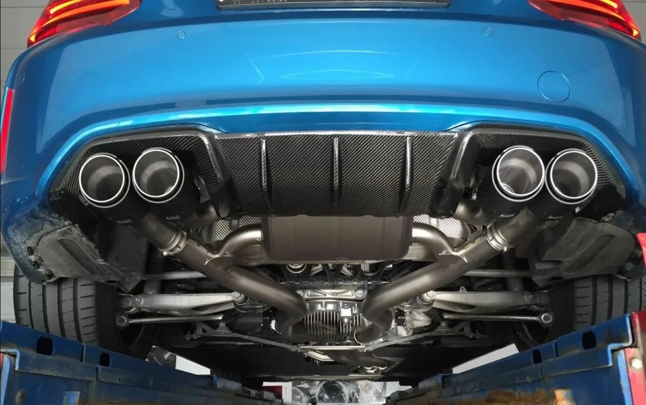 Сервис выхлопных систем. Выхлопная система bmw akrapovic снизу. система выхлопа акрапович. акрапович выхлоп на мазду 3. w211 akrapovic.