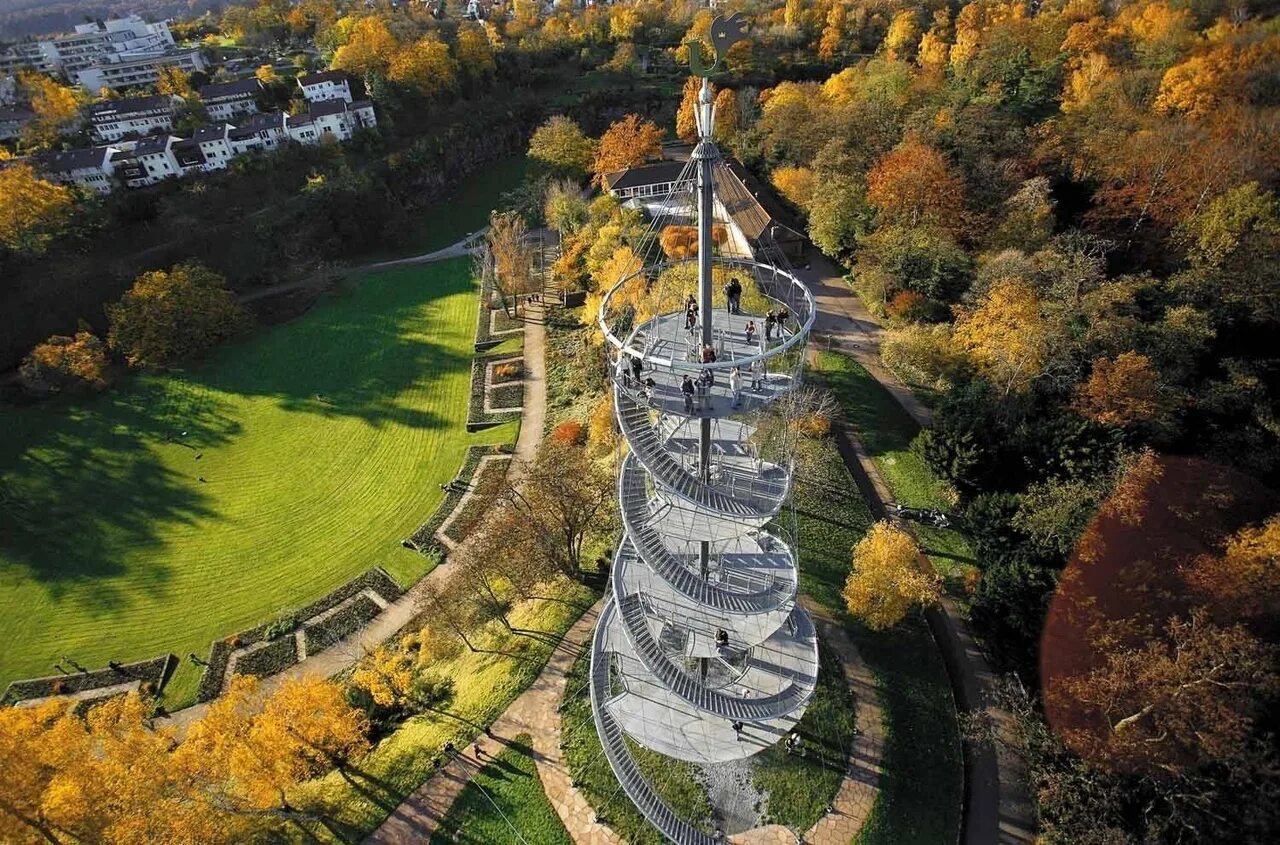Башня Киллесберг Штутгарт. Киллесберг в Штутгарте парк. Штутгарт Германия. Городской парк и башня Киллесберг. Погода в штутгарте