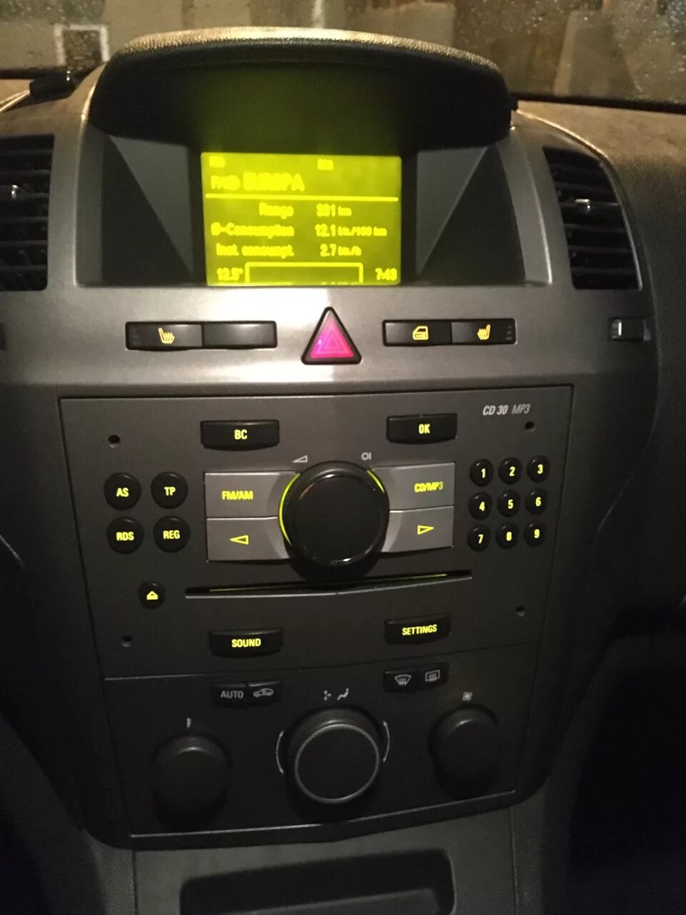 Экран опель зафира б. Opel zafira b климат контроль. opel zafira b блок управления климатом. консоль опель зафира б с климат контроль. блок климата опель зафира б.