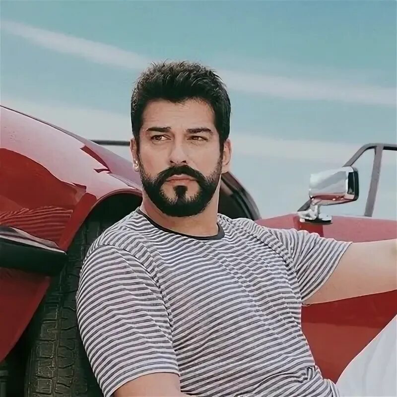 Şyhmansur baba. Бурак оздемир. Бурак озчивит с женой 2022. Baba burak. Сирил линьяк.