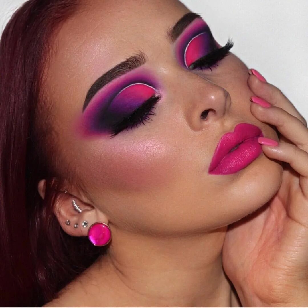 Pink make up