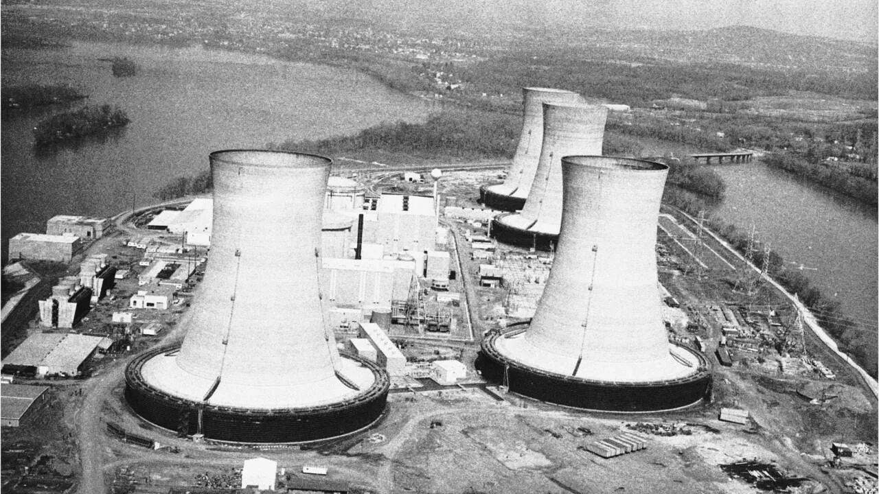 Аэс три майл айленд. Аэс three mile island. тримайл-айленд сша 1979 г.. аэс сен-лоран-дез-о франция. three mile island авария.
