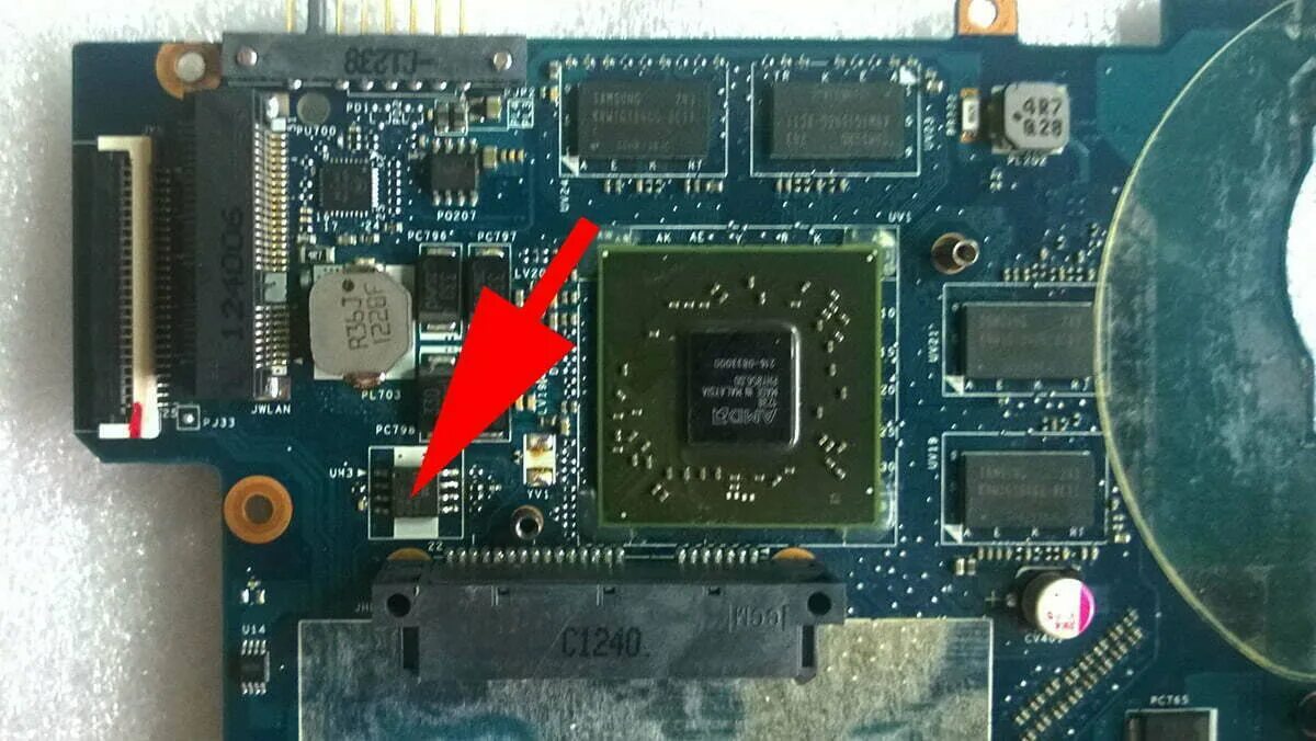 BIOS Samsung np350v5c. Видеокарта ноутбука Samsung 350. Samsung np300v5a BIOS Chip. Np350v5c флешка биос. Int rev