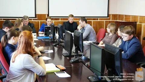 Работает в шадринске