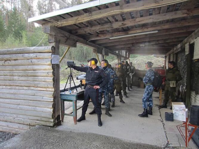 Военное стрельбище. Пермь спецназ стрельба. Пермь Чемпионат по караульной службе 2021 видеоотчет. Военные в пермском крае