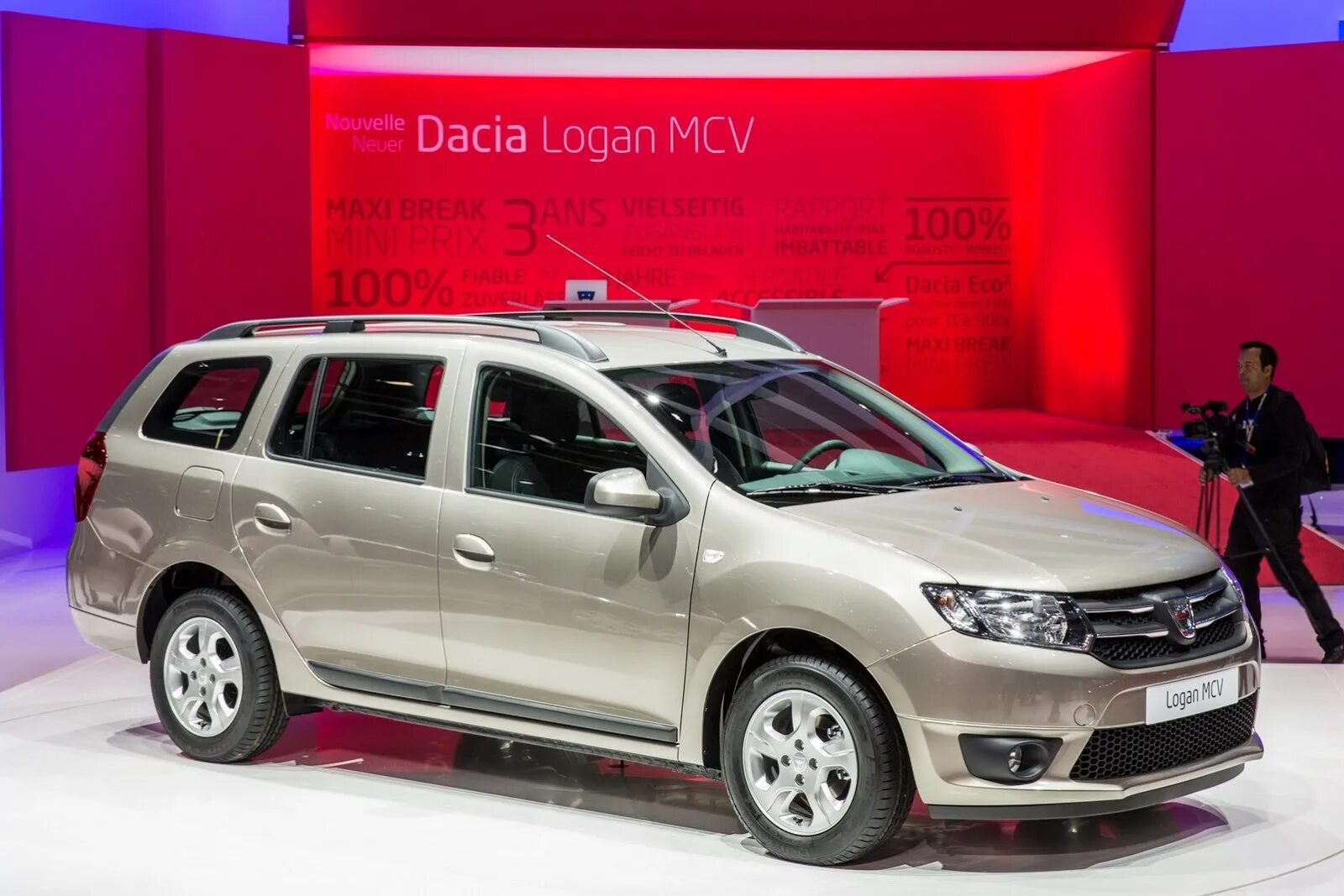 Дачия логан мсв 2 поколения. Рено логан 2 кузов универсал. Dacia logan и лада ларгус. Рено ларгус 2. Dacia logan mcv универсал.
