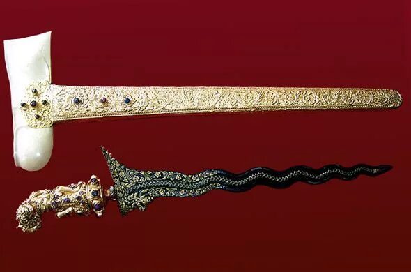 кинжал из индонезии. нож крис кинжал. индонезийский меч крис. кинжал из индонезии. крис малайский кинжал.