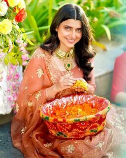 Nimrat Khaira Biography. 