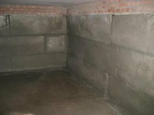 Гидроизоляция подвала изнутри руками. Гидроизоляция подвала изнутри от грунтовых. цокольный этаж угв 2 метра. гидроизоляция подвала изнутри. гидроизоляция стен погреба.