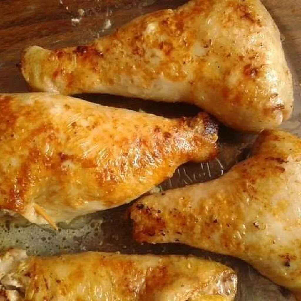 Куриные окорочка фаршированные. Фаршированные окорочка рецепт. Окорочка фаршированные грибами. Фаршированные куриные ножки. Голень фаршированная куриная.