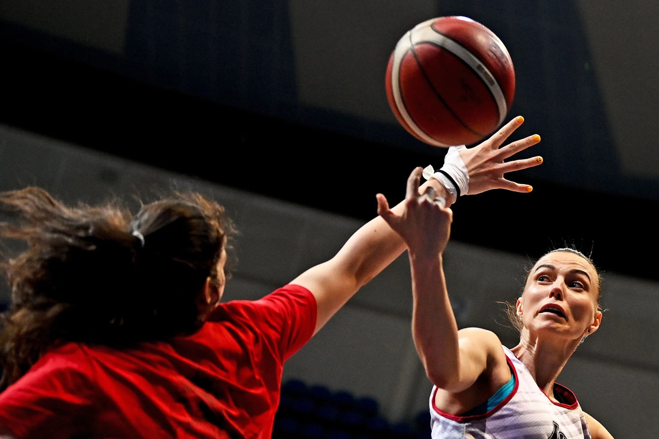 Зайкова баскетбол угмк. Баскетбол женщины премьер. Премьер лига баскетбол женщины. Баскетбольная команда победа. Завьялова баскетболистка угмк.