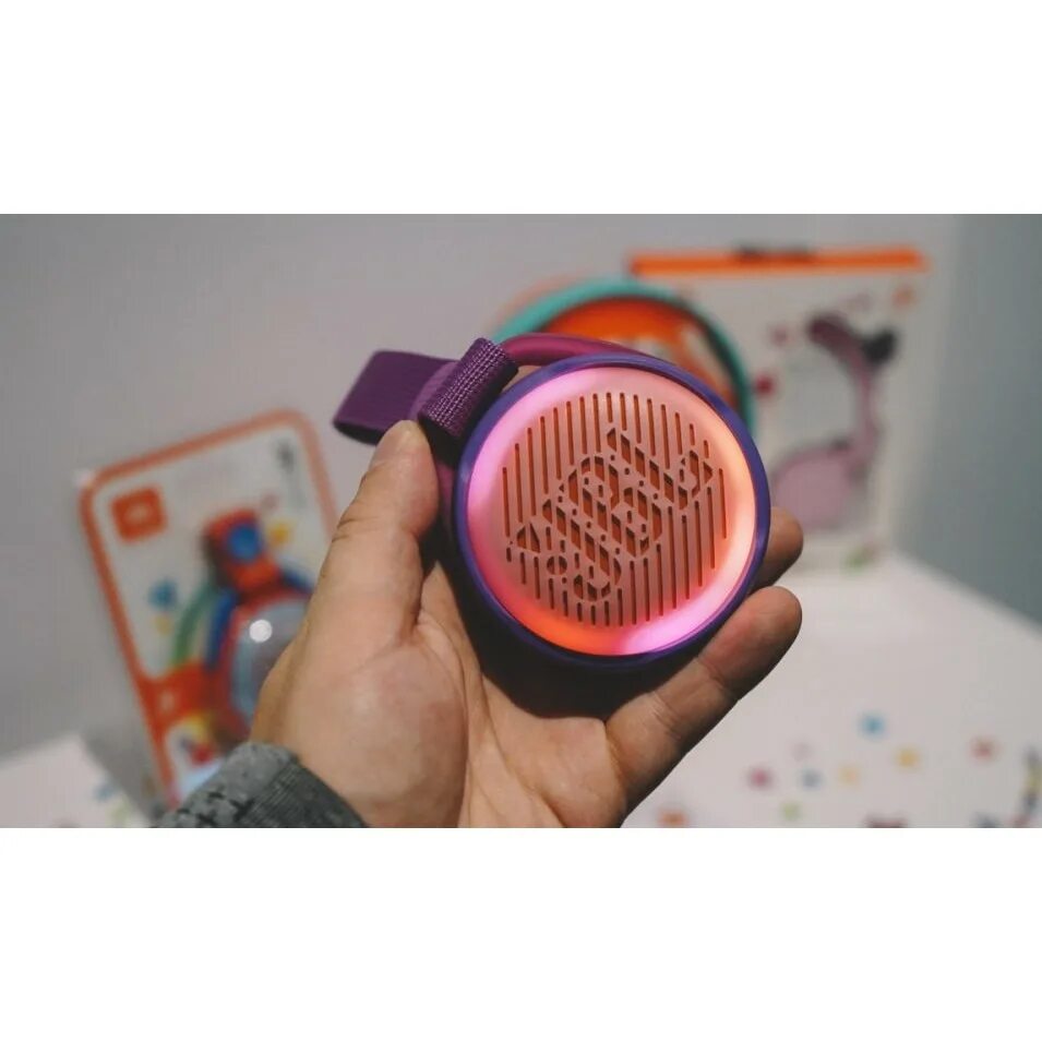 Детская портативная колонка. Портативная колонка JBL Jr Pop Red. Колонка JBL Джуниор поп. JBL Jr Pop Purple. Колонка портативная JBL Harman JRPOP jbljrpopred беспроводная Red 944802.