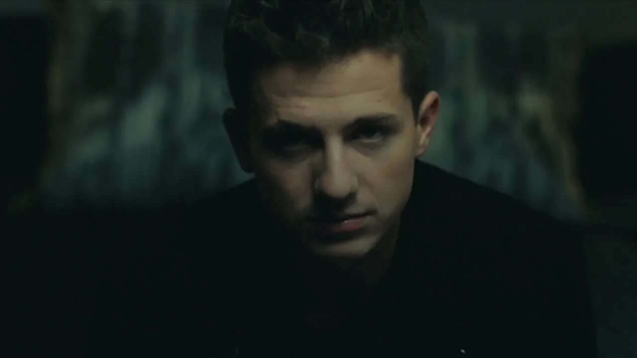 Charlie puth attention. Этеншен чарли пут. attention чарли пут. song attention. charlie puth клип.