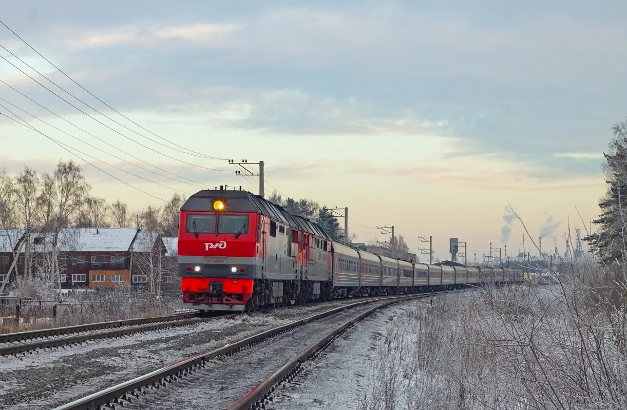 Остановки поезда 377 новый уренгой казань. Тэп70 Войновка. Тэп70 0542. Поезд тэп70бс. Тэп70 0057.