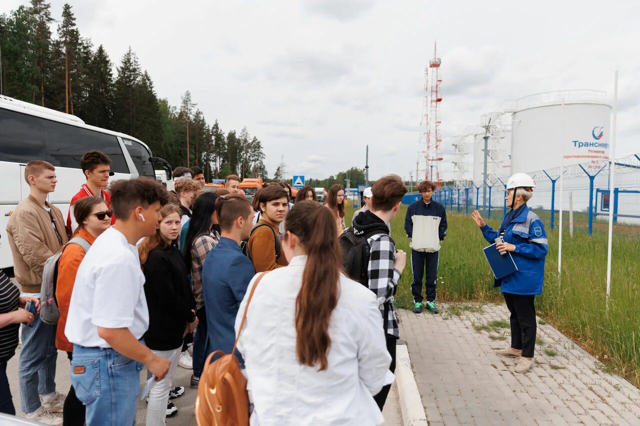 Экскурсия прошла организовано. Транснефть Балтика объекты. Транснефть Балтика фото объектов. Производственная практика Транснефть. Практика Транснефть для студентов 2022.