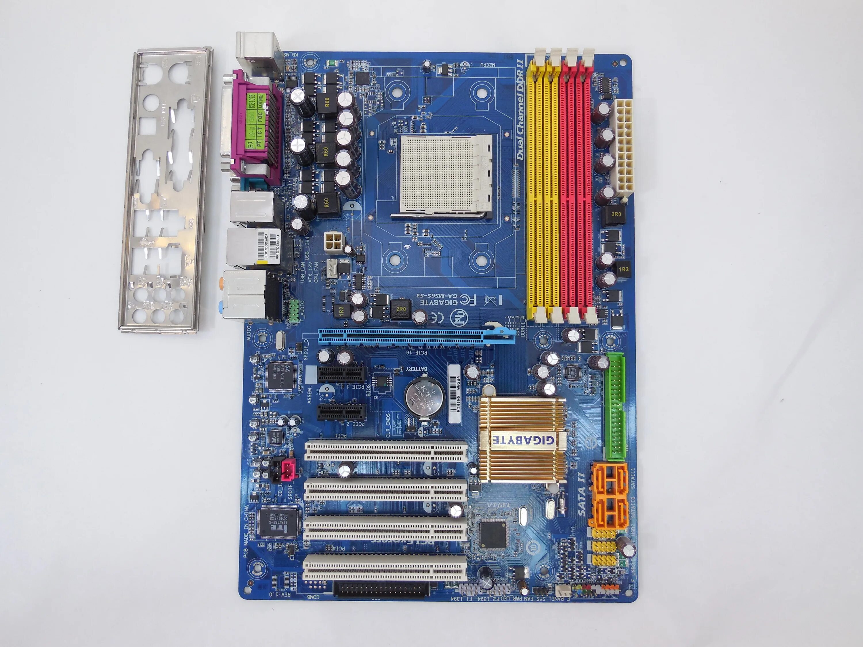 Gigabyte ga-m565-s3. Ga-m56s-s3. Ga-m565-s3. Материнская плата gigabyte на am2+/am3 soket. Gigabyte ga-m565-s3.