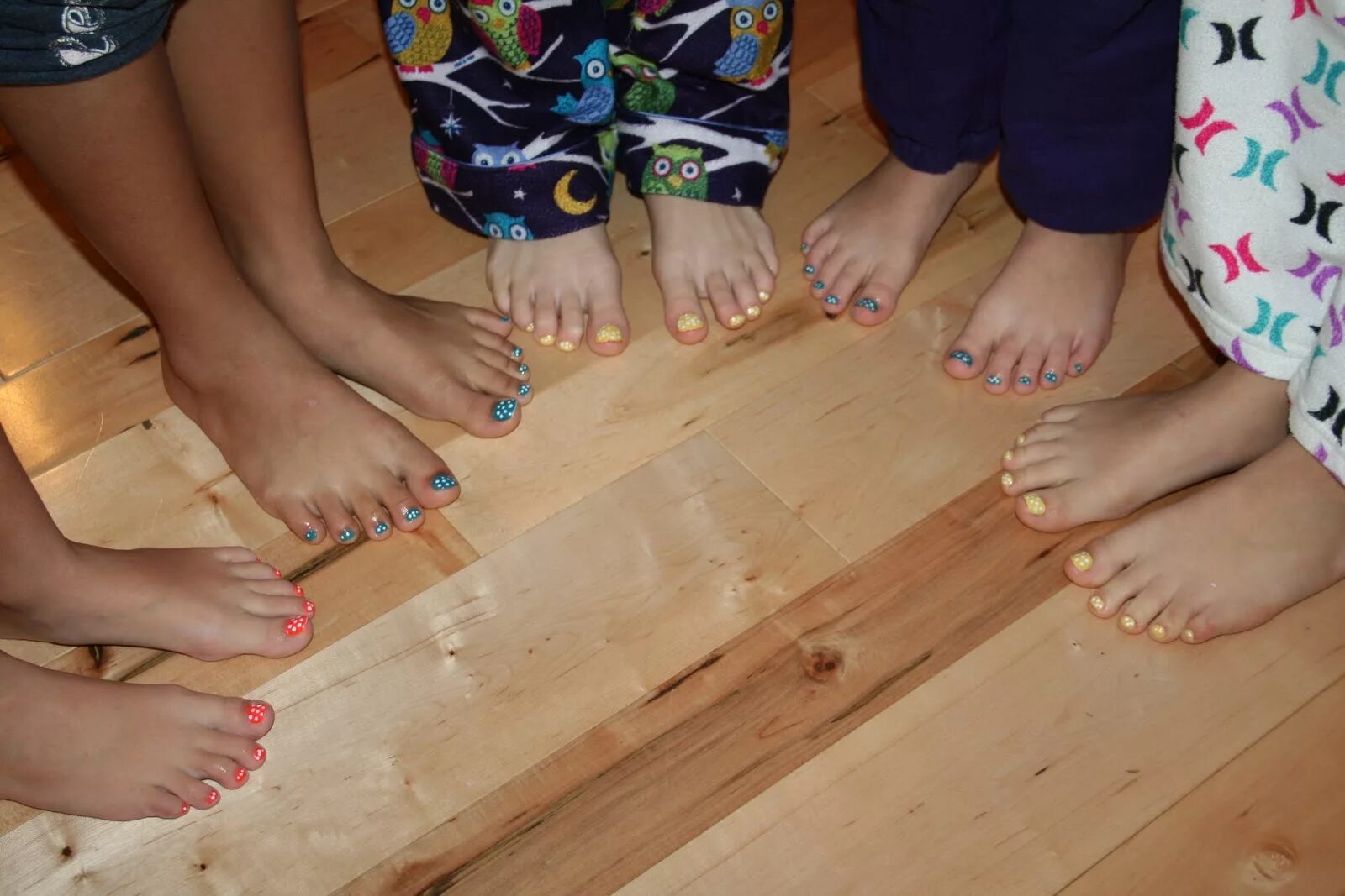 Барефутинг КИД. Kids Челленджер feet. Feet 3 дети. Детский foot feet.