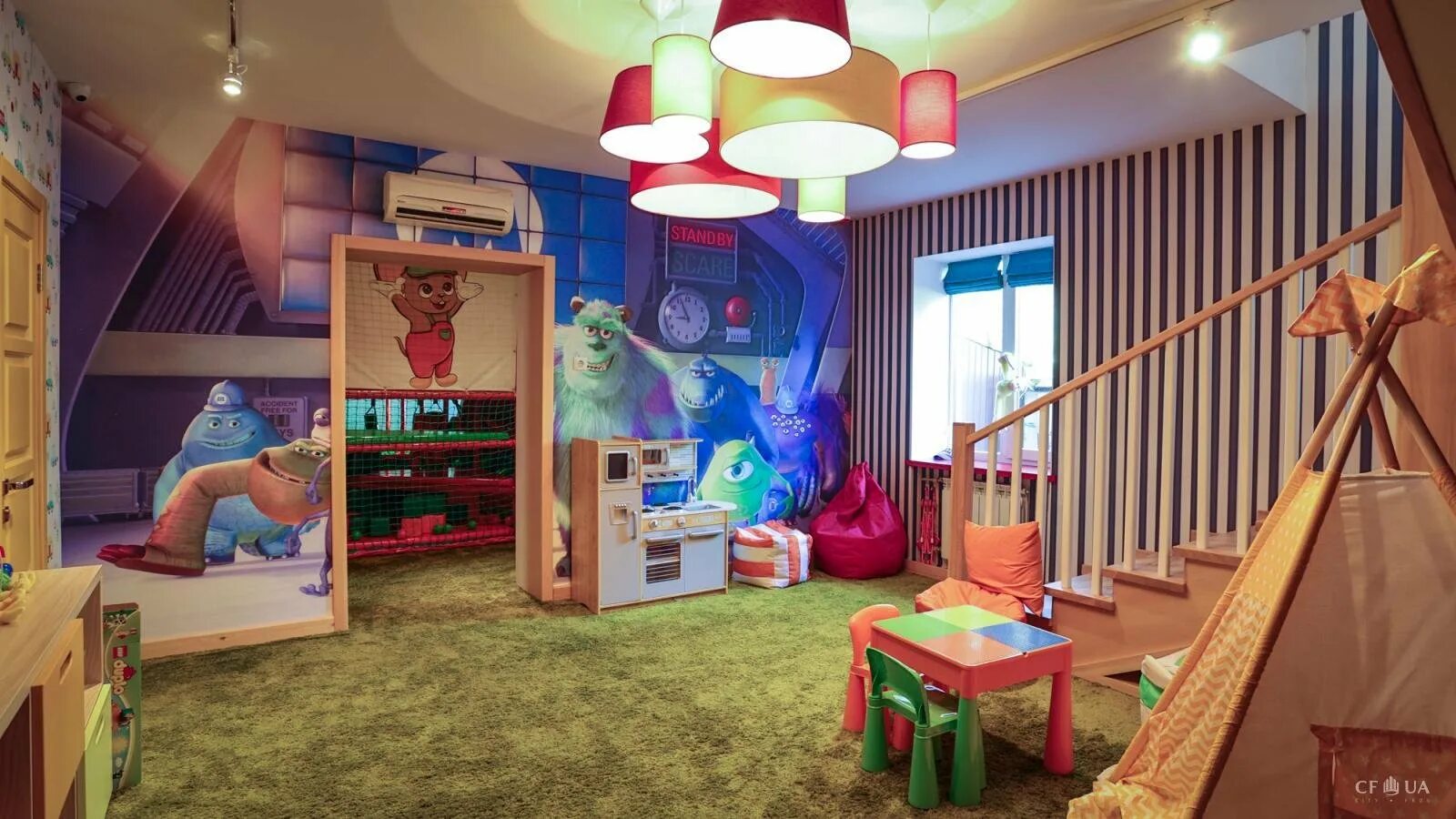Игровая зона дома. Детская игровая комната. Игровая комната для детей. Игровая комната в квартире. Детская комната с игровой зоной.