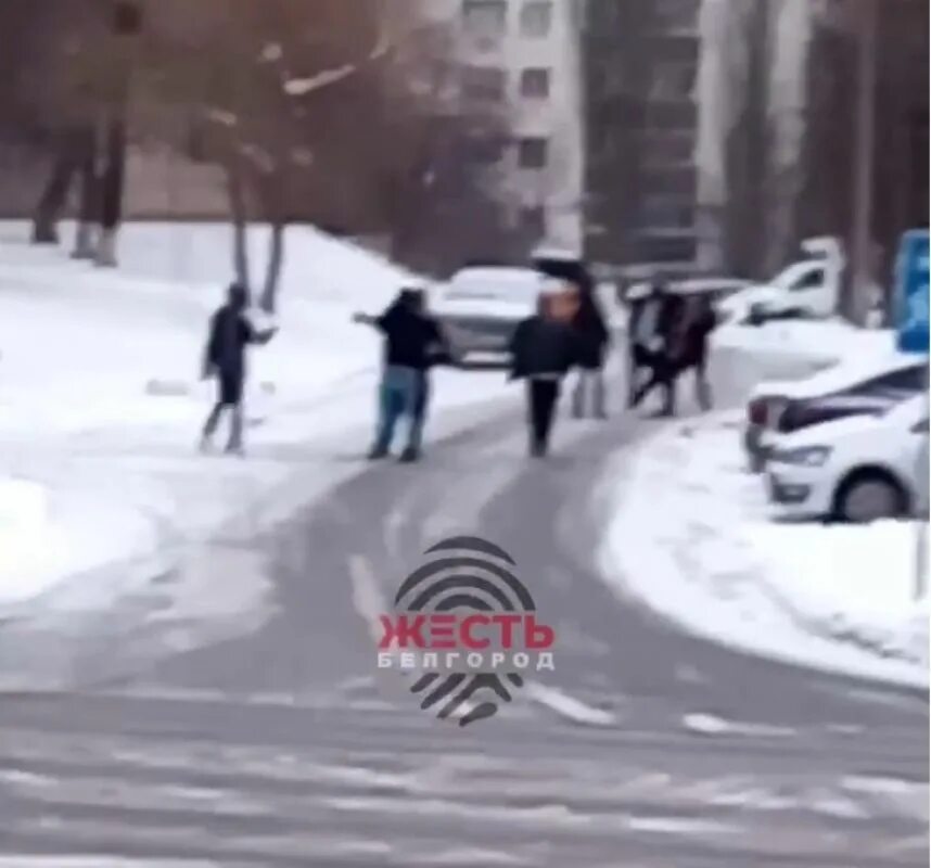 Драка девчонок во дворе. Драка в Белгороде сегодня. Жесть белгород новости обстрел