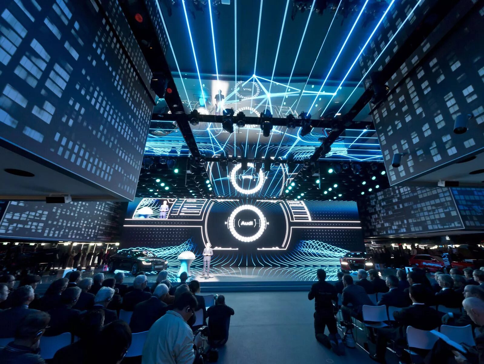 Event technology. Футуристичный стенд. футуристические стенды на деловых выставках. сценография event. офисный трон.