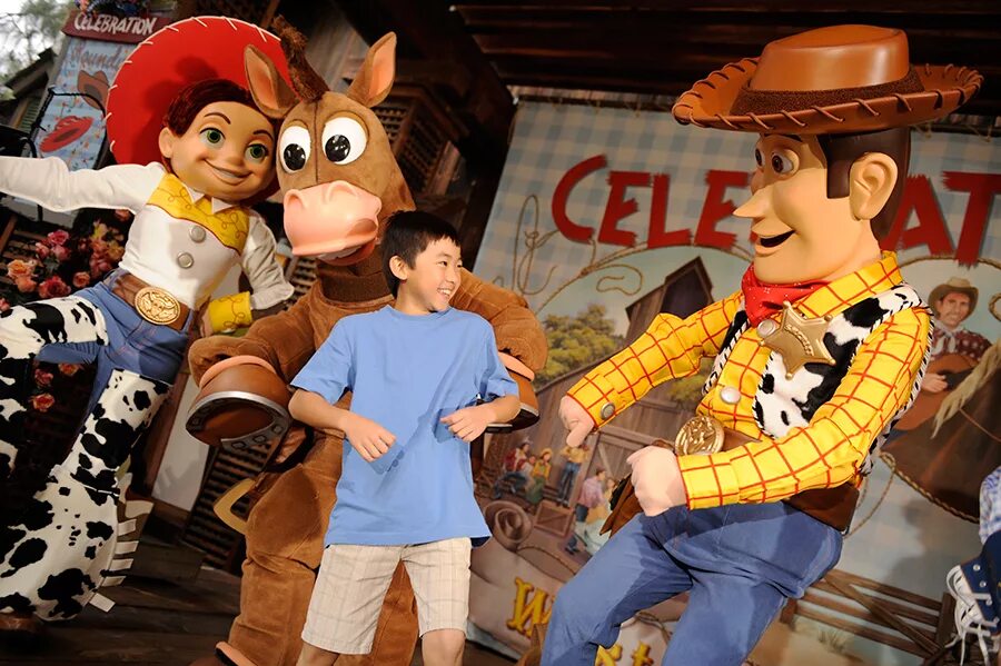 Woody's roundup 1999. Woody s. Диснейленд игрушка вуди. Woody s. Woody's roundup.