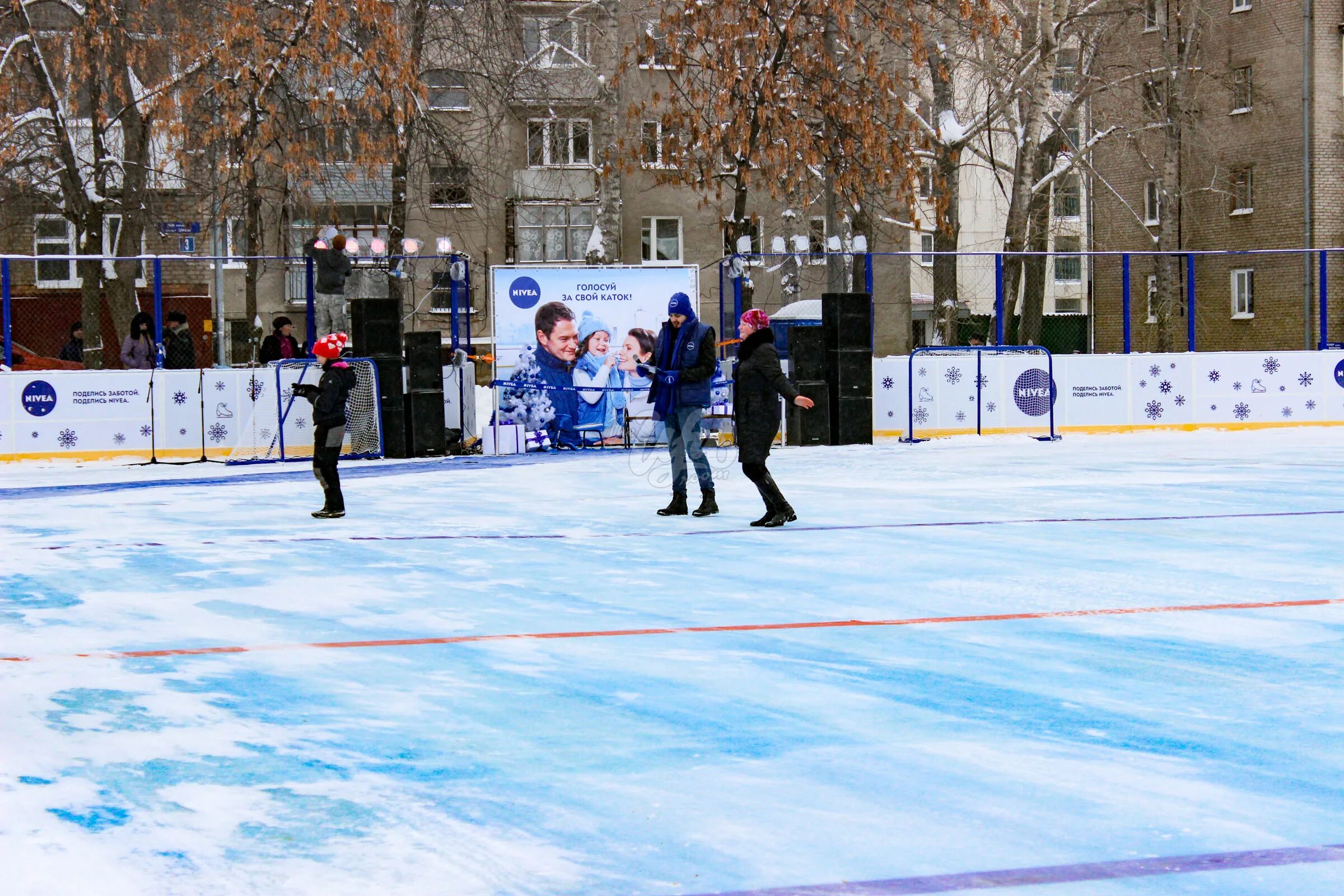 Покататься на коньках. Каток на гостином дворе уфа. Работа катков в уфе. Каток на набережной уфа сипайлово. Работа катков в уфе.