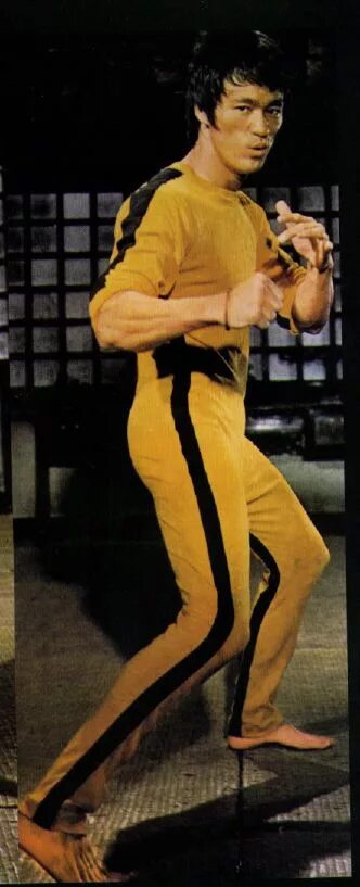 Bruce lee в желтом костюме. брюс ли в желтом. брюс ли в желтом. брюс ли в желтом. Bruce lee костюм.