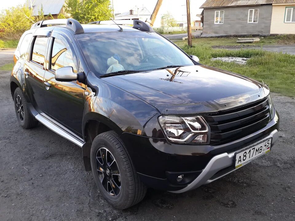 Решетка на дастер. Рено дастер 2 черный. Решетка радиатора рено дастер 2021. Решетка на дастер. Решетка радиатора рено дастер 2020.