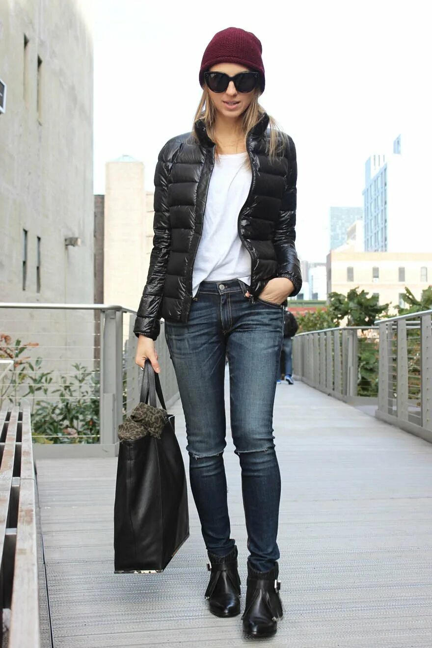 С чем носить черную женскую куртку. Дутая кожаная куртка. Стильная стеганая женская короткая куртка. Имидж с короткой курткой. Стильный городской образ.
