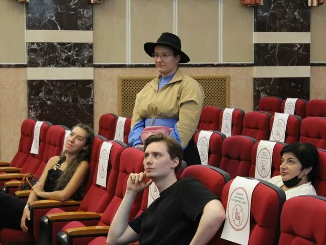 Лулу михаеску 1973. 1932 год международный кинофестиваль. Первый венецианский кинофестиваль 1932 год. Первый московский кинофестиваль 1959. Кубок муссолини венецианский кинофестиваль.