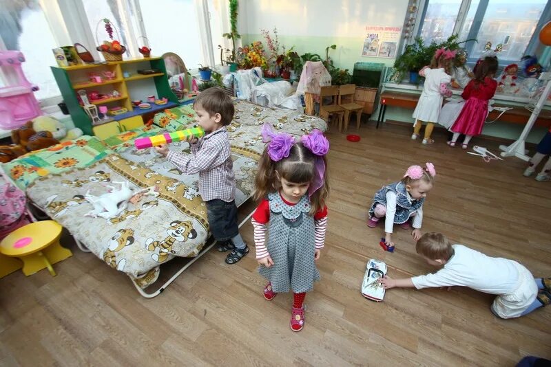 младшая группа в детском саду. экскурсия в младшей группе детского сада. занятие в младшей группе. мероприятия в 1 младшей группе детского сада. дети второй младшей группы.