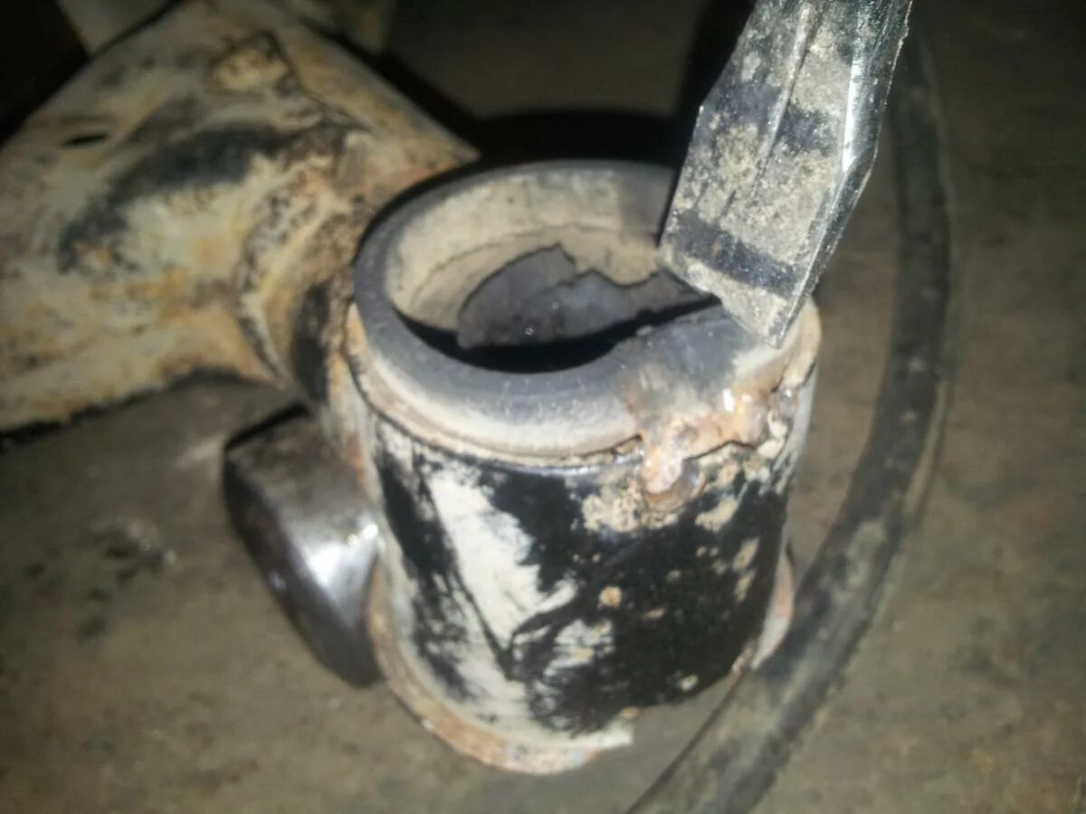 замена задних сайлентблоков х трейл т31