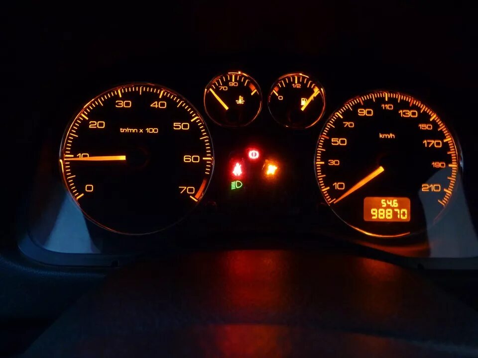 Как выглядит значок esp Замерз блок DSC BMW 5 series (E39), 2,5 л, 2001 года стайлинг DRIVE2
