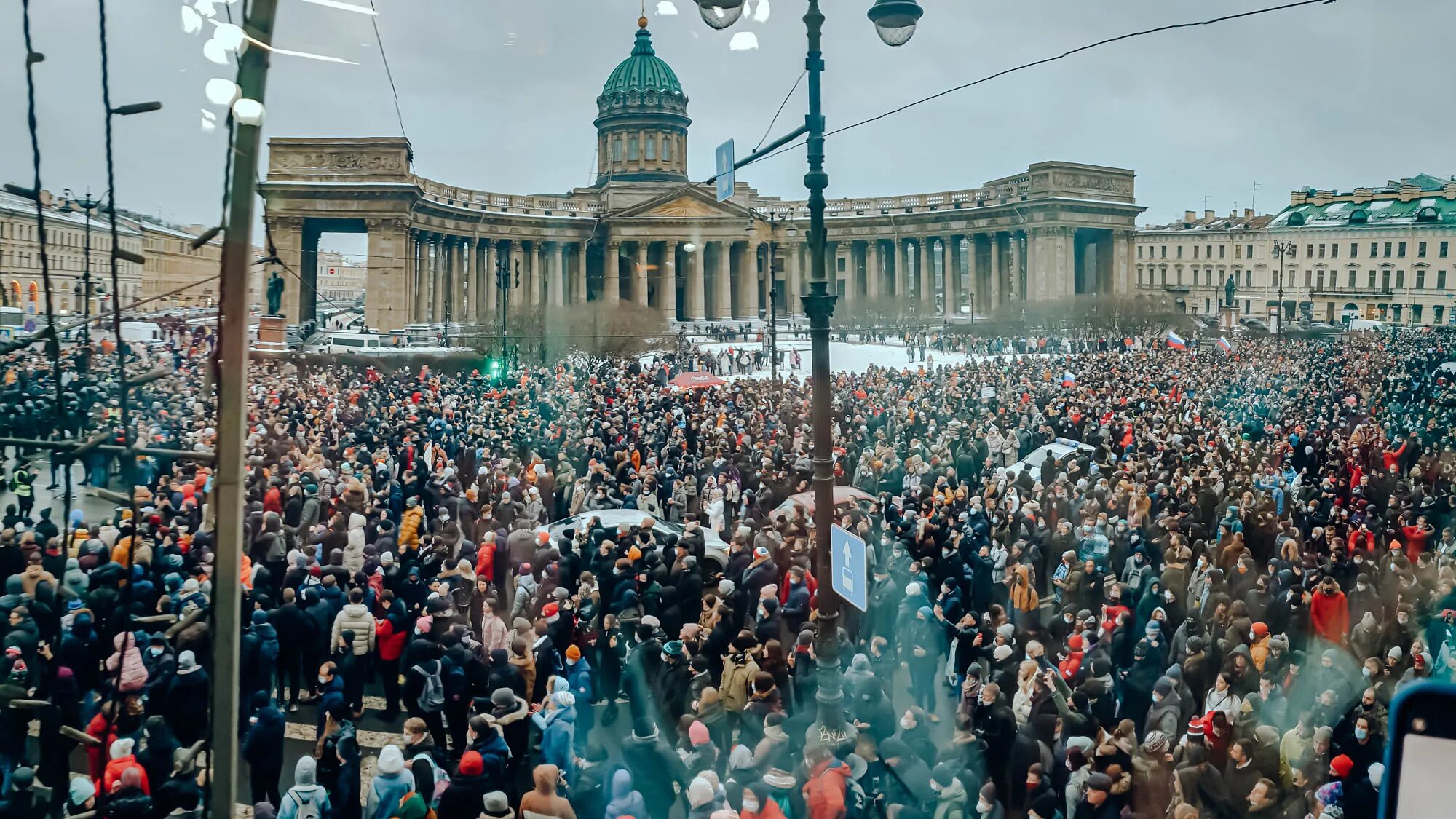 Петербург митинг навальный. Протесты 23 января 2021 в Санкт Петербурге. Митинг 2021 в Санкт Петербурге. Митинг Навального 2021 Санкт Петербург. Митинги в Санкт-Петербурге за Навального в январе 2021.