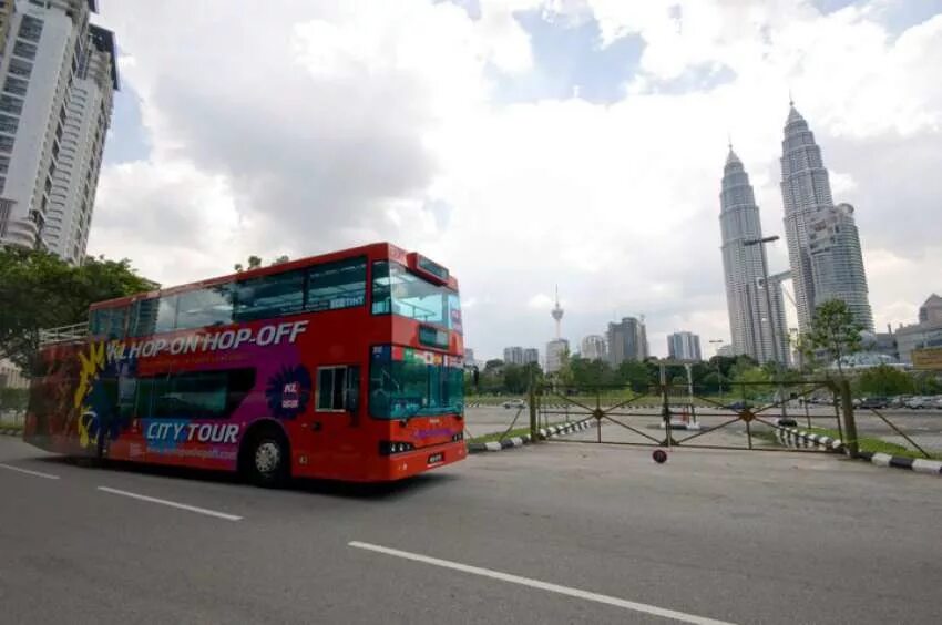 Hop on Hop off Малайзия. Hop on Hop off Kuala Lumpur. City Tour. Two City Tour. Two tours