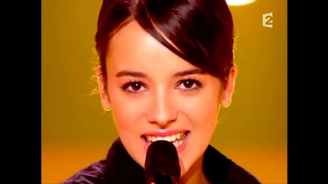 Alizee Бонита. Alizee la Isla Bonita обложка. Ализе ла Исла Бонита клип. Alizée la Isla Bonita год выпуска.