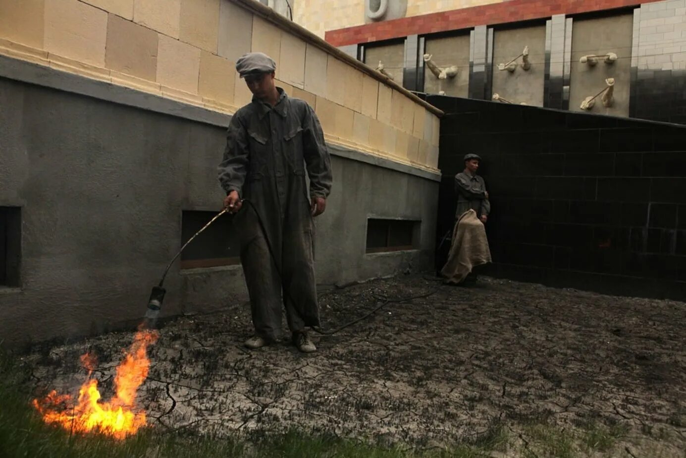 Новости дау аз. Новости дау аз. Новости дау аз. Дау проект ильи хржановского. Генеральный директор дау изолан.