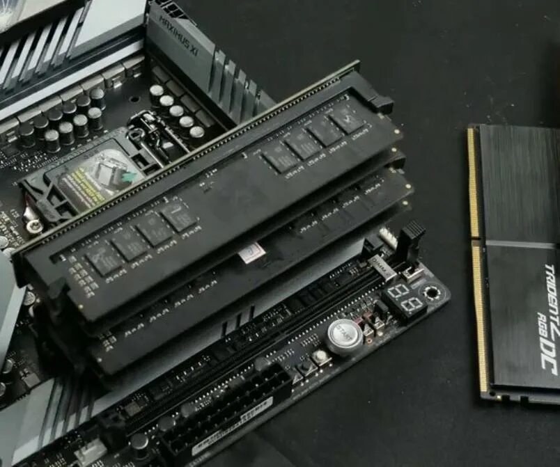 Слот dimm. 2 Слота DIMM. Переходник dimm2. Адаптер ROG DIMM.2. ASUS dimm2 переходник.