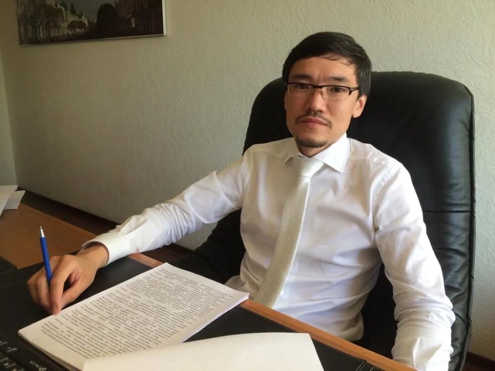 Караулов т. Караулов т. Порядок смены караула. «наряд караулов. Директор департамента: махиня дмитрий александрович.