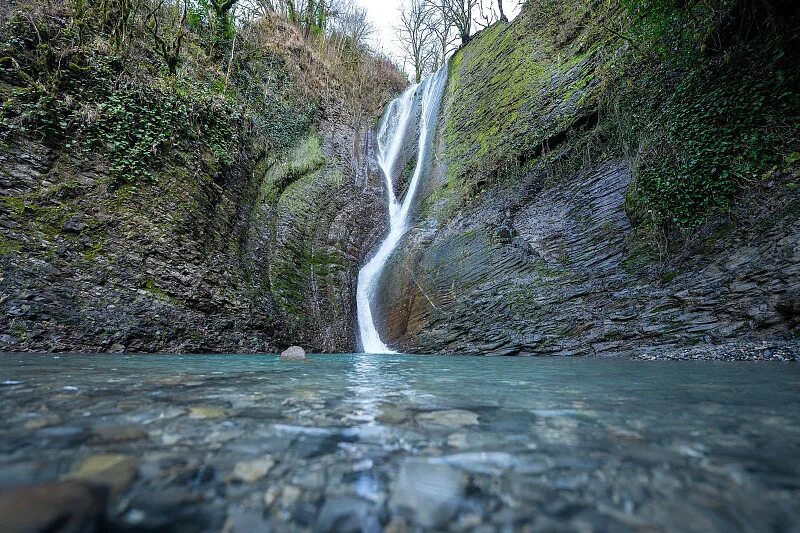 Карский водопад краснодарский край. Водопад учар горный алтай фото. Чеджудо водопады. Водопад банг пае. Водопад закрылся.